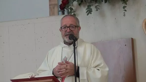 Il vescovo Giovanni Paccosi
