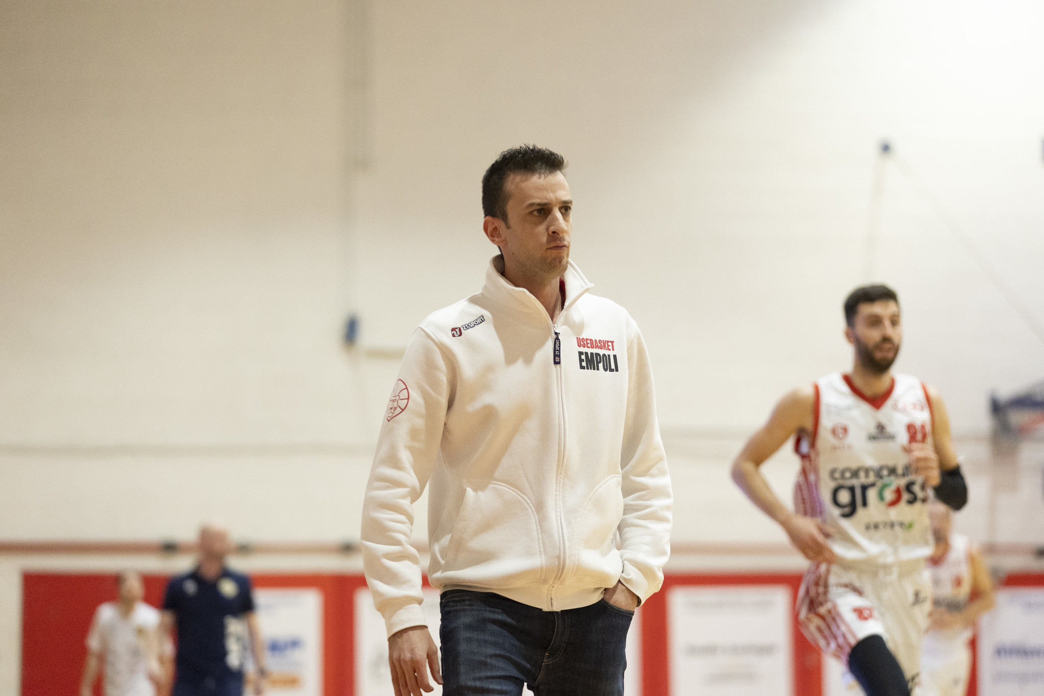 Coach Luca Valentino